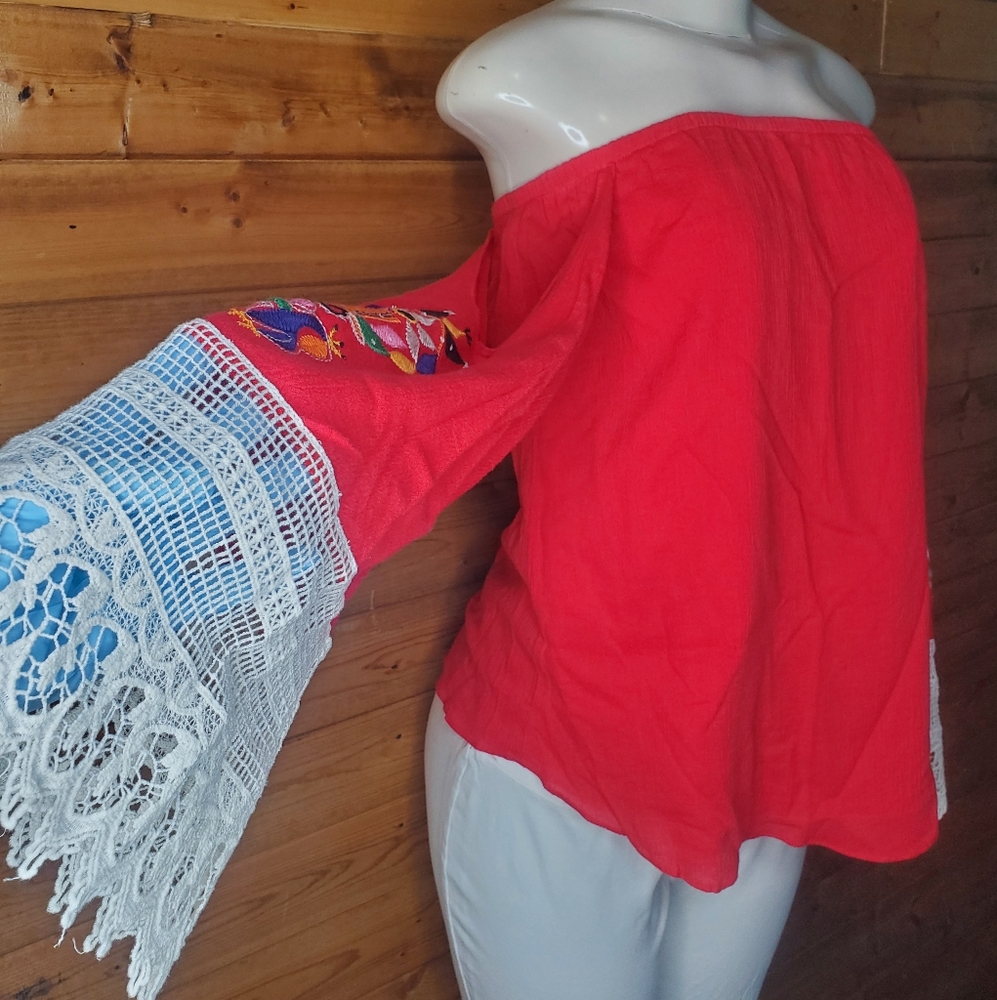 ❤New boutique Vava strapless red top embroidered crochet 3/4 bell sleeve…